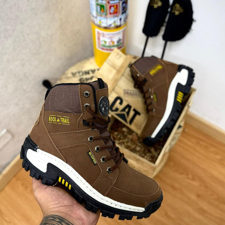 BOTA CAT/ ROCK TRAIL PREMIUM CU + CAJA
